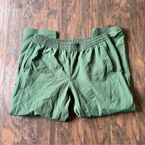 Outdoor Voices RecTrek Pants Large in Forest Green